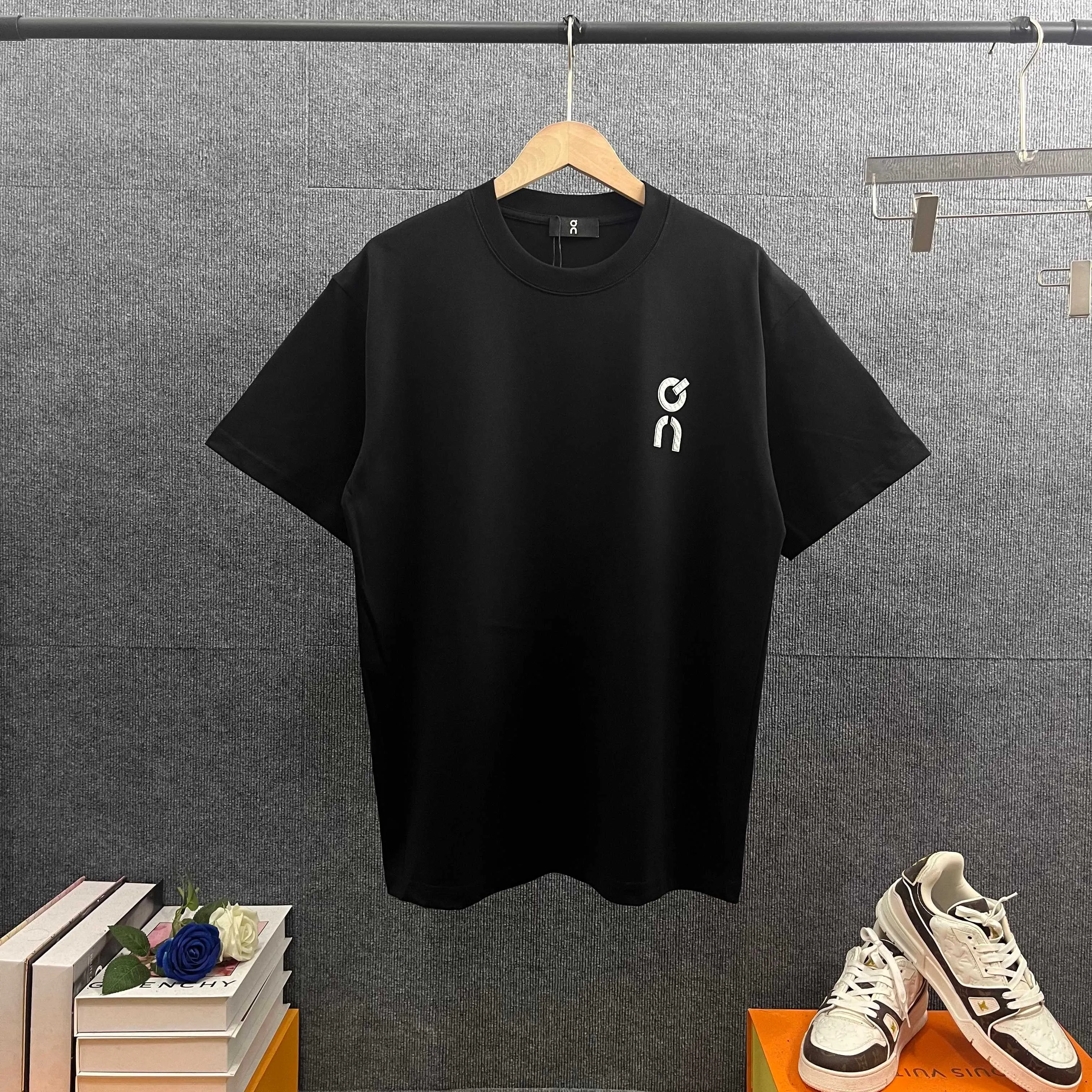 On runn Series 2026 Spring and Summer New Arrival Classic simple letter totem thick plate silicone technology logo double yarn custom plain cotton fabric short-sleeved T-shirt men and women Same Style Color: Black White Apricot Wine Red Size: S (90-130 pounds) M (120-150 pounds) L (140-165 pounds) XL (160-180 pounds) XXL (180 pounds)